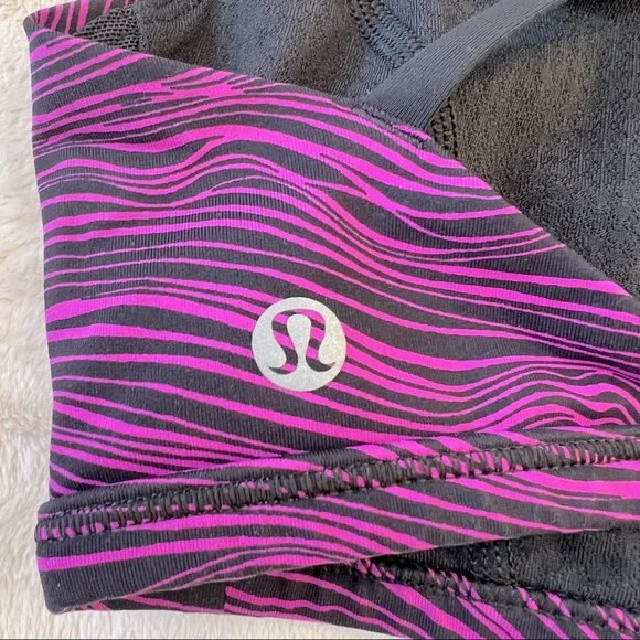 Lululemon Sports Bra Size 6 - Picture 6 of 7